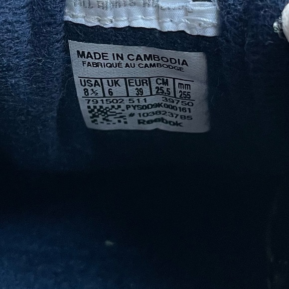 Navy blue Reebok sneakers - Picture 6 of 11